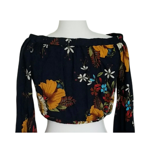 Bohemian floral print, Off shoulder, Crop top - Size M - Picture 2 of 3